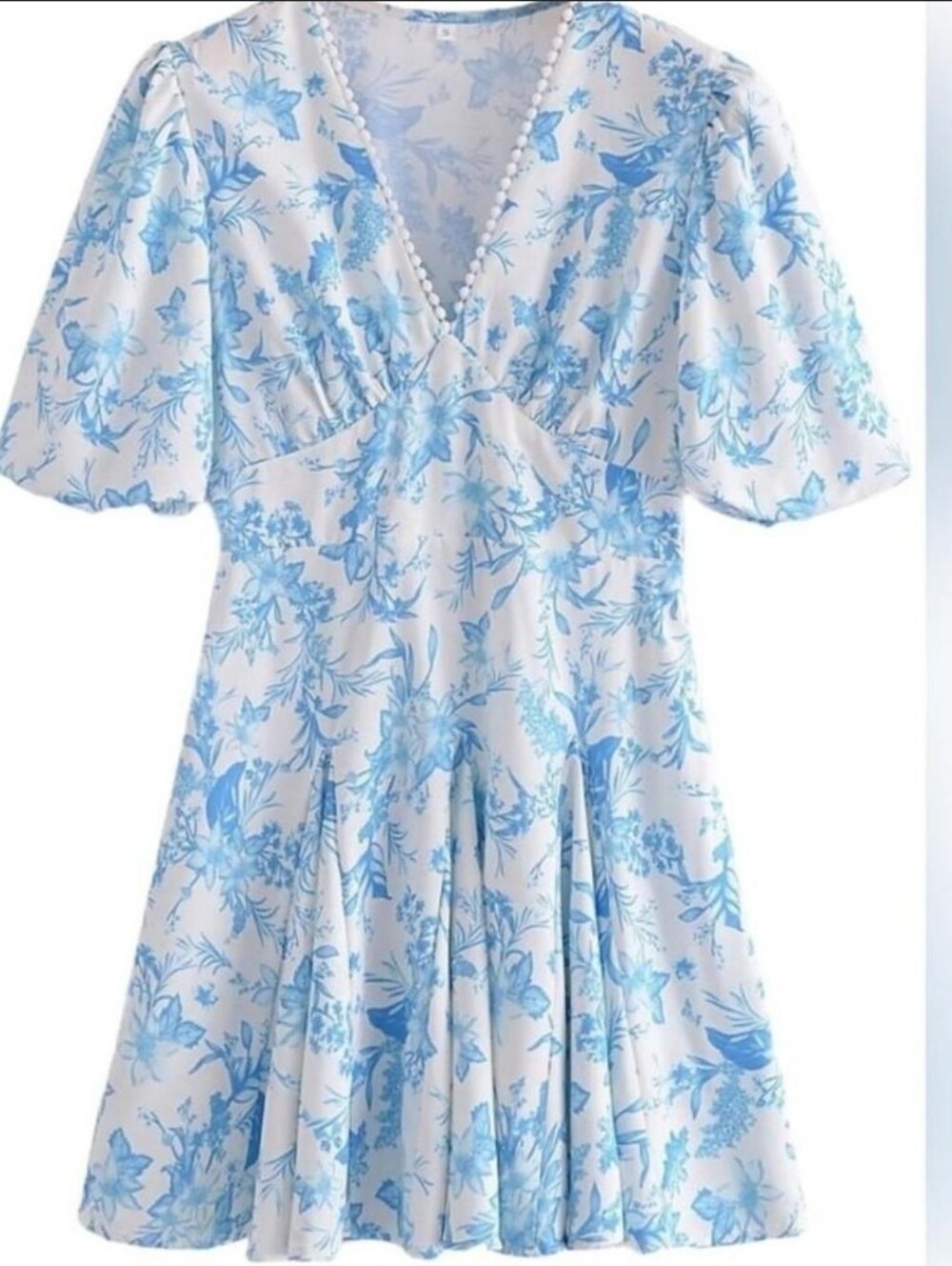Bernice V-Neck Floral Printed Dress Size L New in Package Bernice Dress